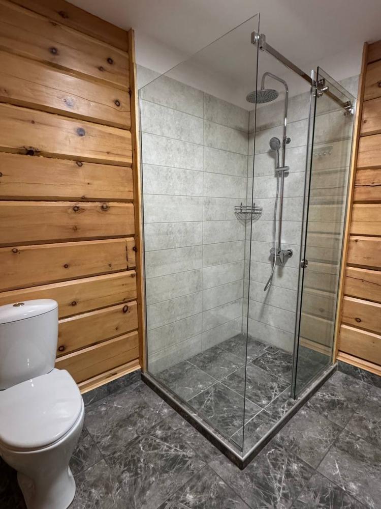 Номер в Кедровом коттедже на берегу реки Катунь