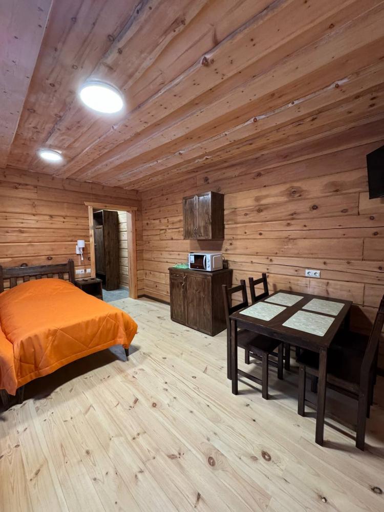 Номер в Кедровом коттедже на берегу реки Катунь