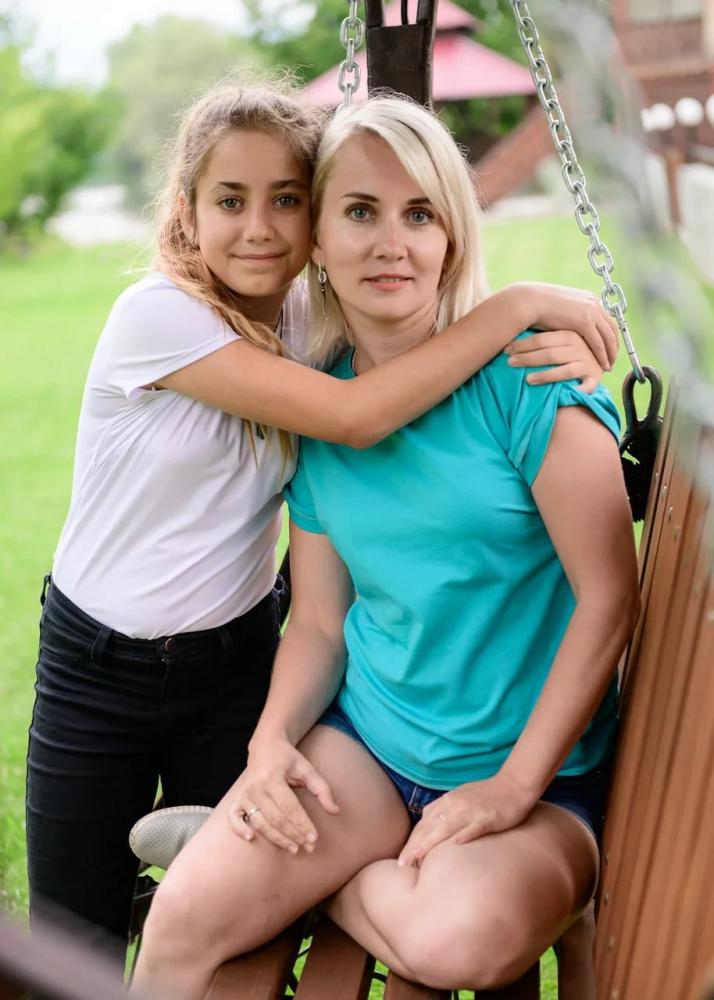 Отдых родителей с детьми на Алтае у реки Катунь