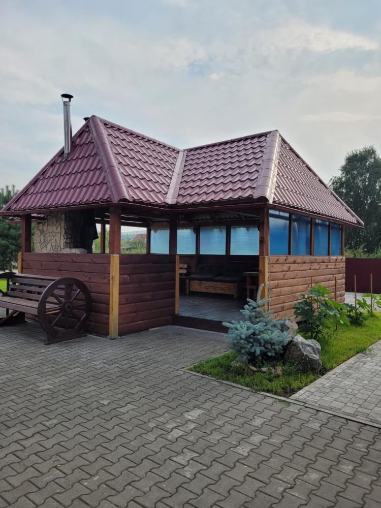 Беседка с печью барбекю