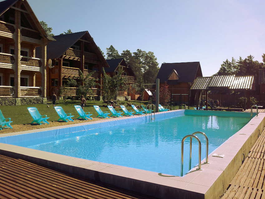 Турбазы горного алтая с бассейном. Турбазы горного алтая с бассейном. Бассейн царская охота барангол. Горный алтай турбазы с бассейном. База отдыха горный алтай бассейн ая.