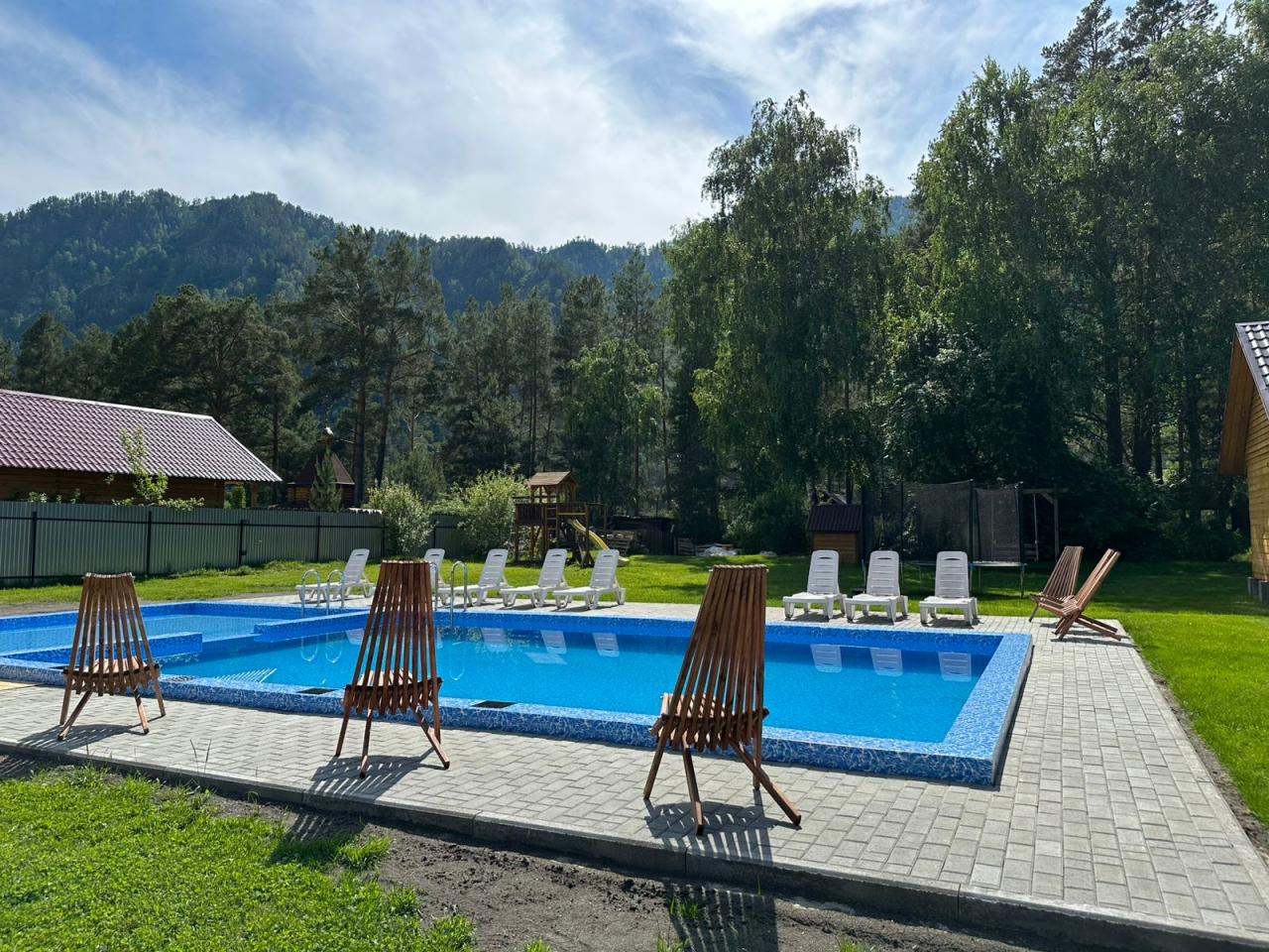 Алтай отели с бассейном с подогревом