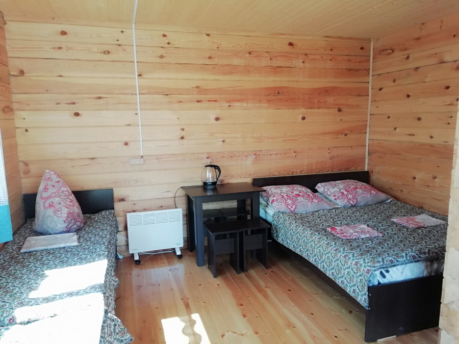 Интерьер внутри домиков