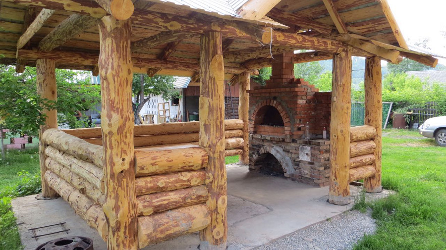 Беседка с печью-«барбекю»