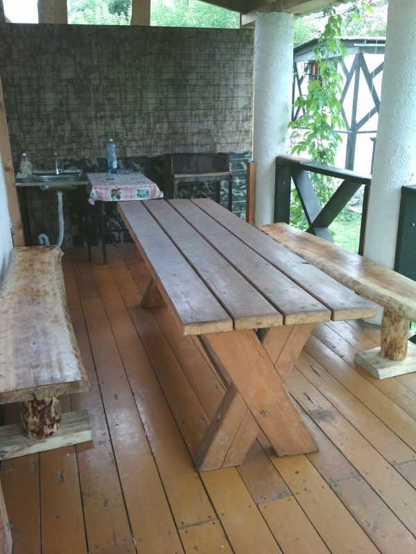 Белый дом с камином и террасой