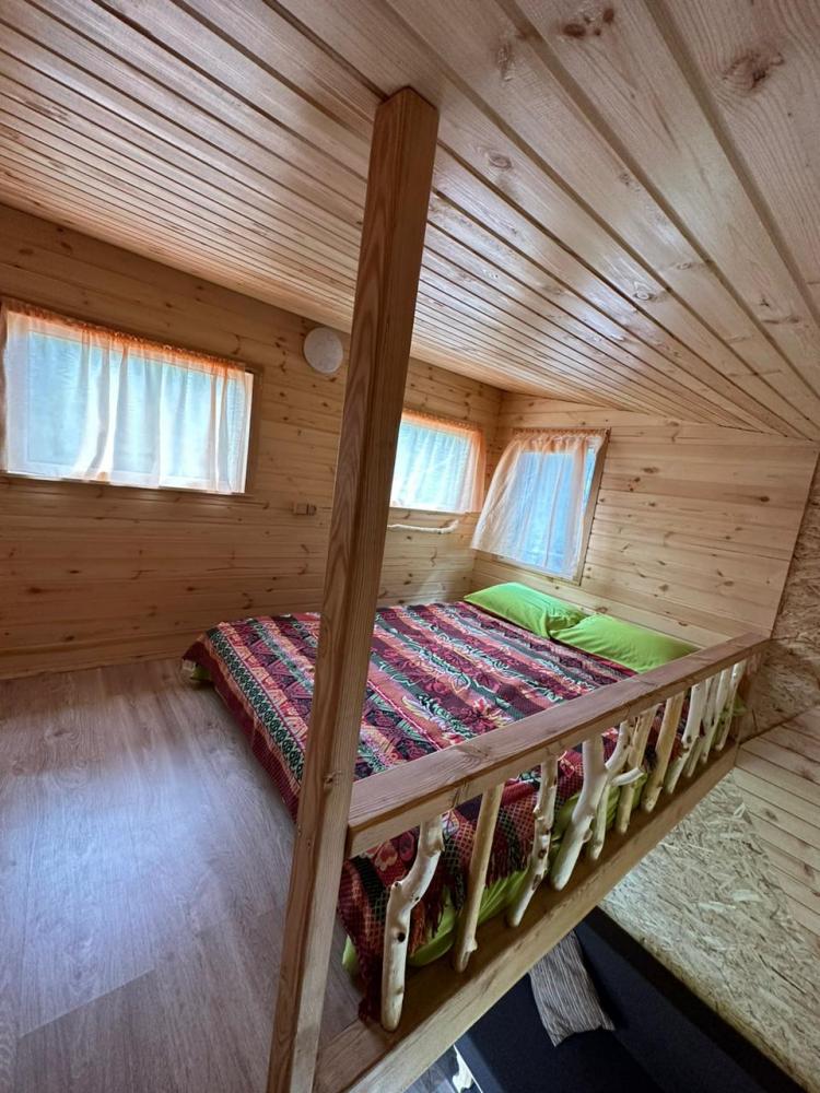 Домик №6 трехместный благоустроенный