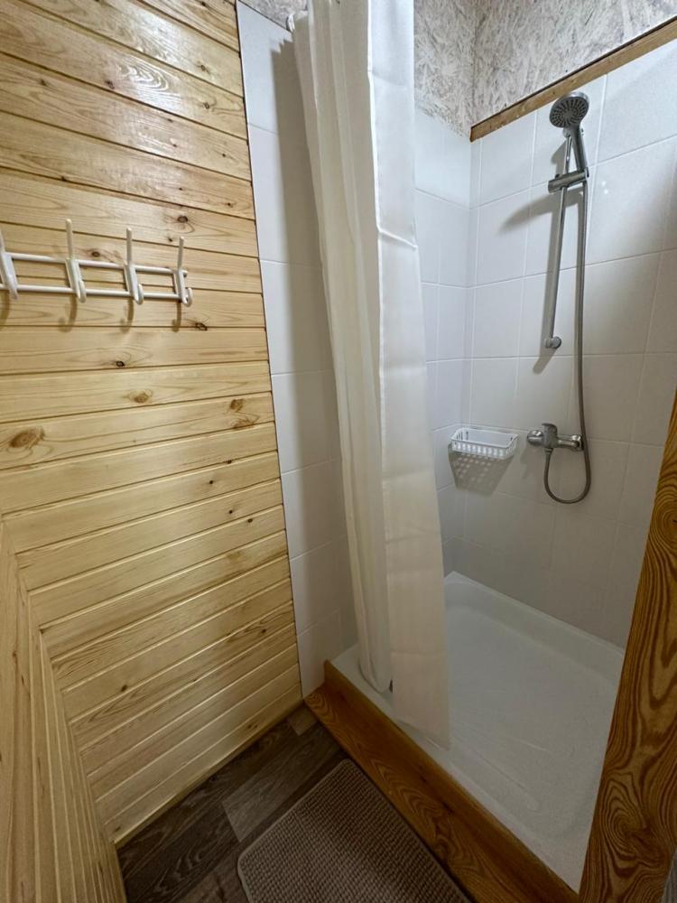 Домик №6 трехместный благоустроенный