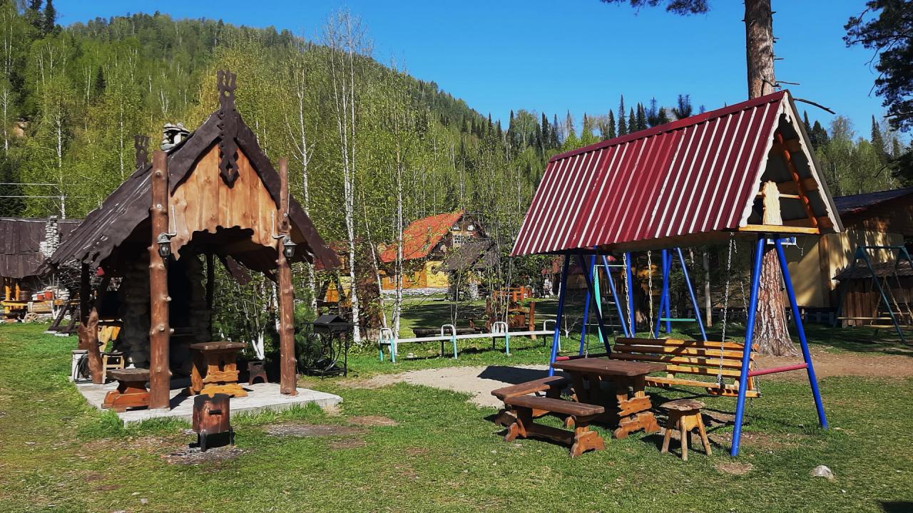 Усадьба Лебедь территория 