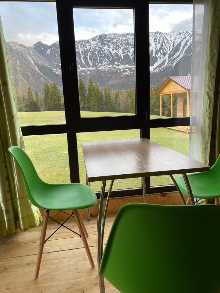 4-местный теплый домик с панорамным окном