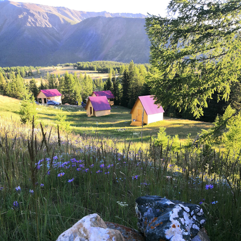 База отдыха долина Куектанар Алтай