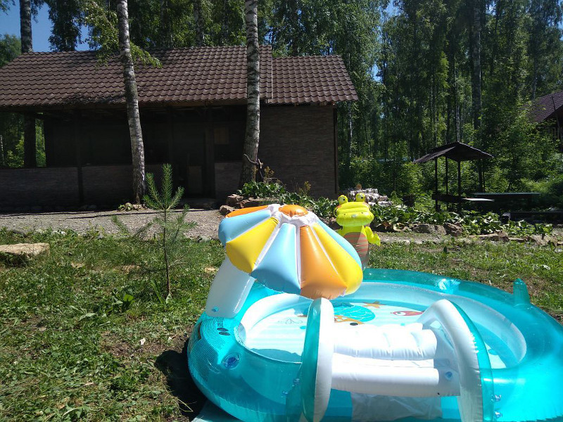 Беседка с телевизором и туалетом