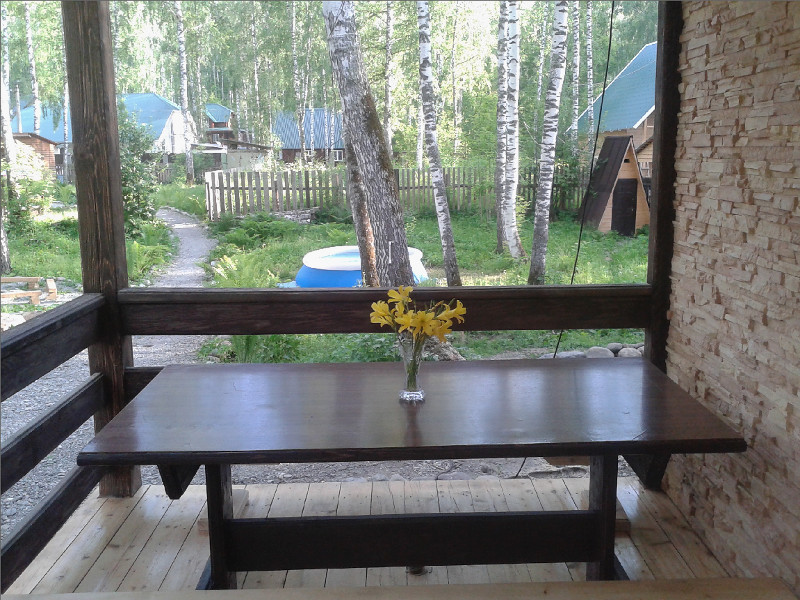 База Ухты-Пухты на озере Ая