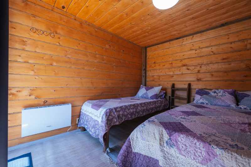 Трехместный домик