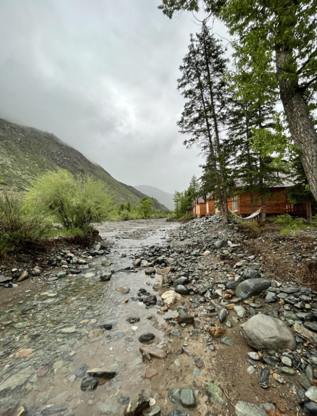 База START в Чибите. Домики у реки с панорамными окнами