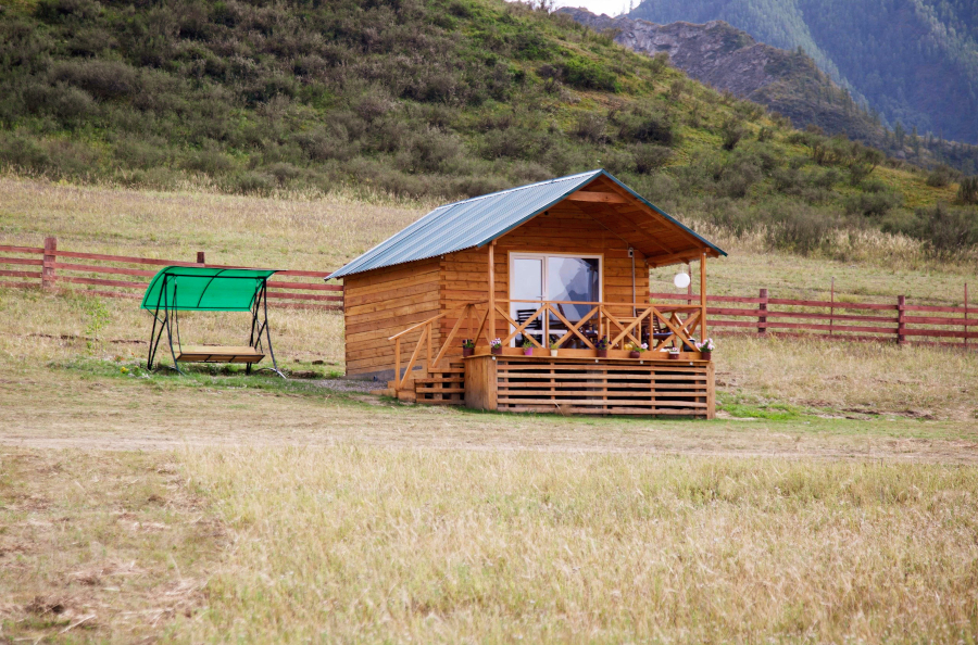 Домики на территории базы