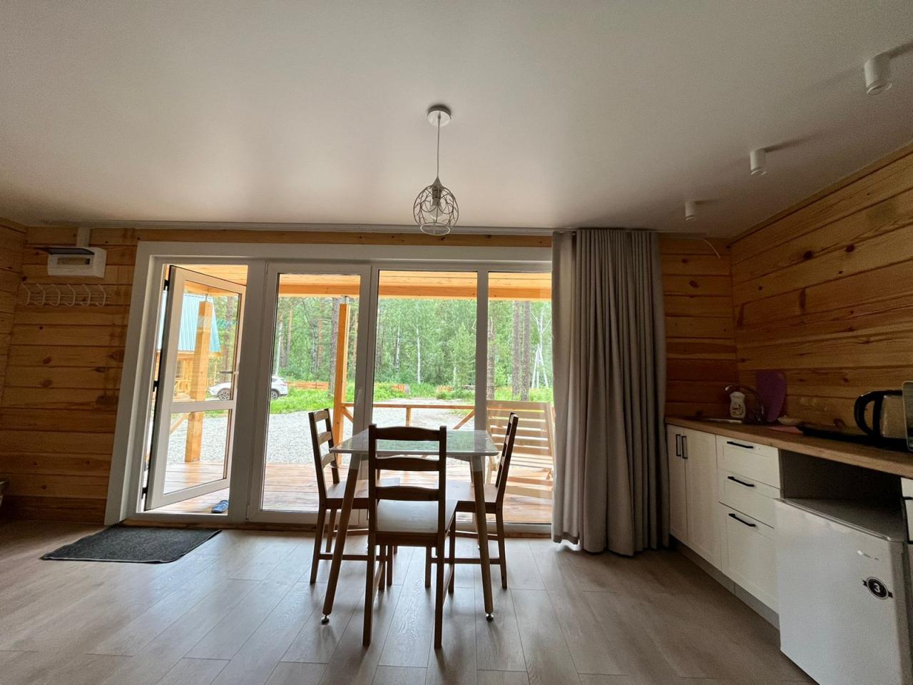 Курорт Манжерок 4-хместный дом