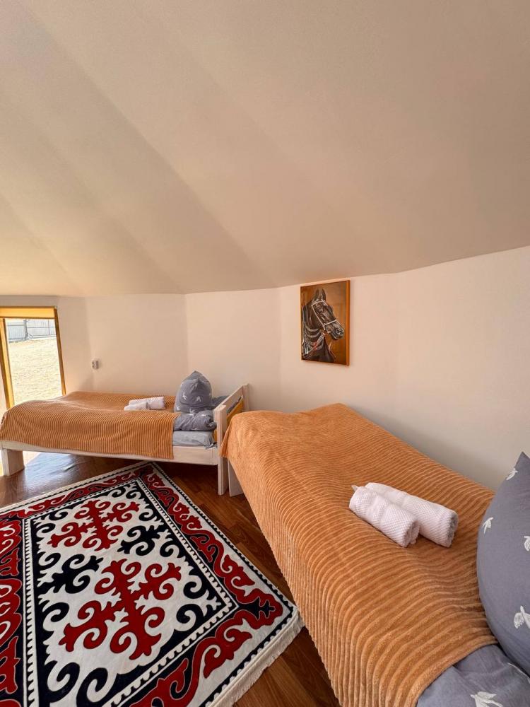 Юрта 4х-местная с удобствами 