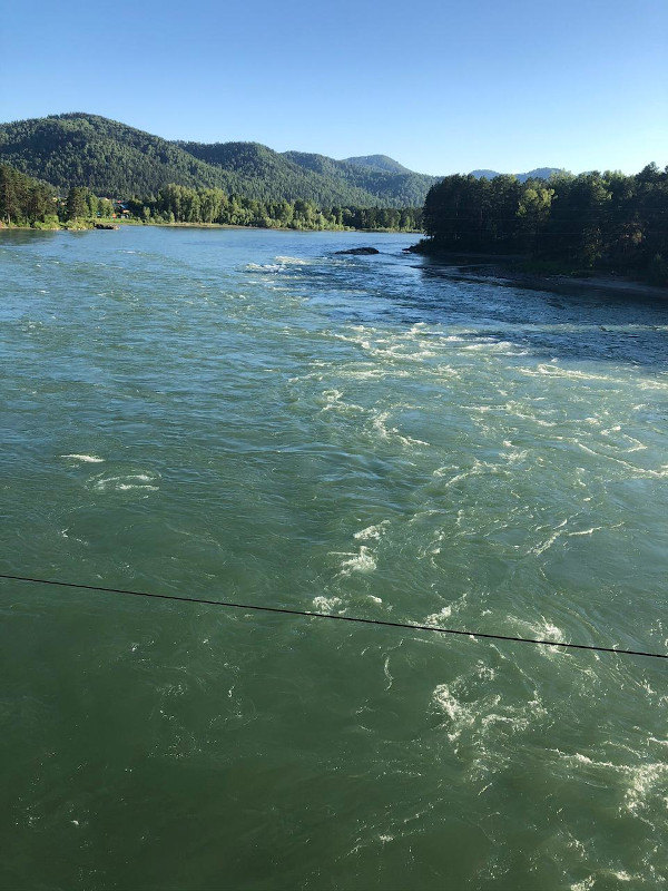 Река Катунь в селе Соузге Алтай