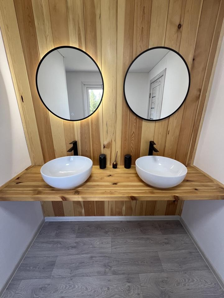 Общий санузел с душем и туалетом