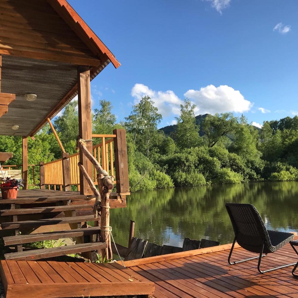 "Дом у озера" Белокуриха пирс