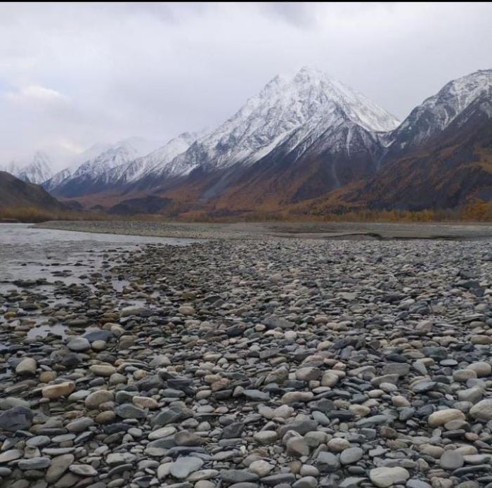 Река Аргут и гора