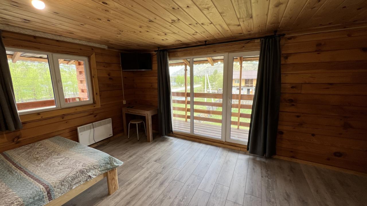 спальня 3 номер двухкомнатный на втором этаже 