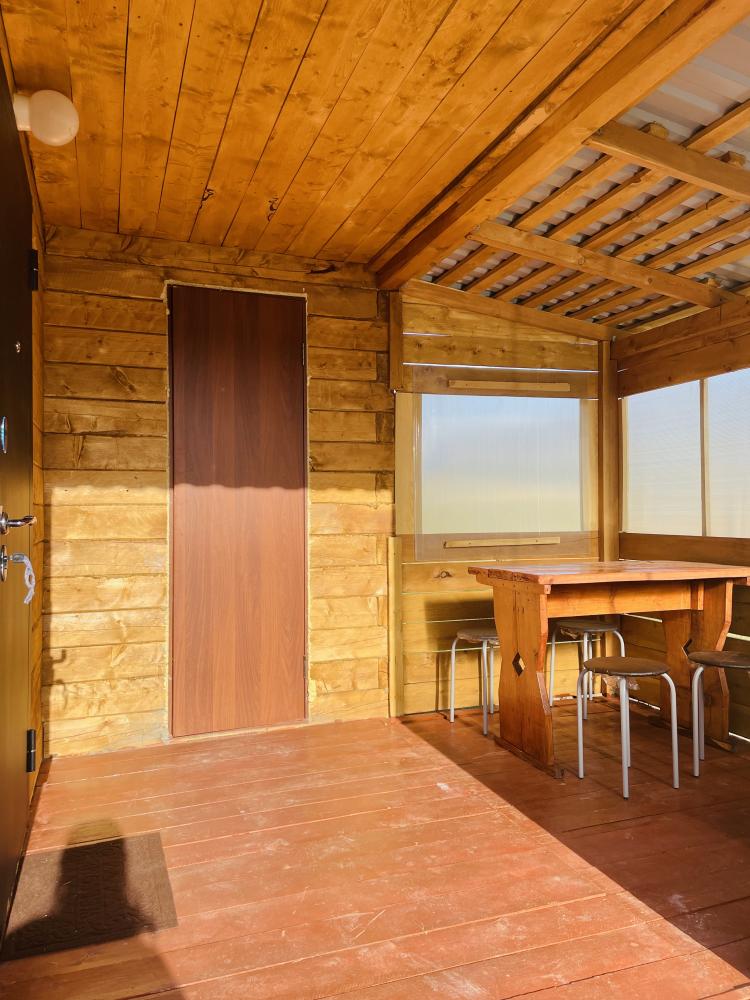 4-хместный благоустроенный дом с верандой