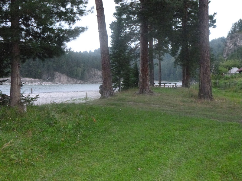 Река Бия возле усадьбы