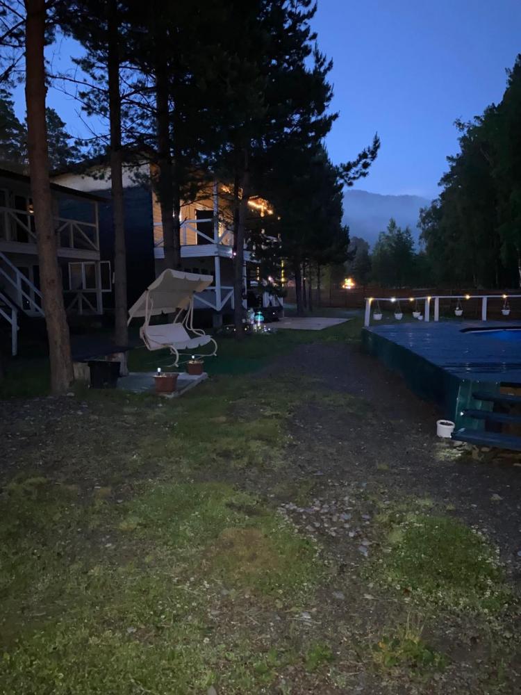 База отдыха "Амалия" в Горном Алтае у реки Катунь