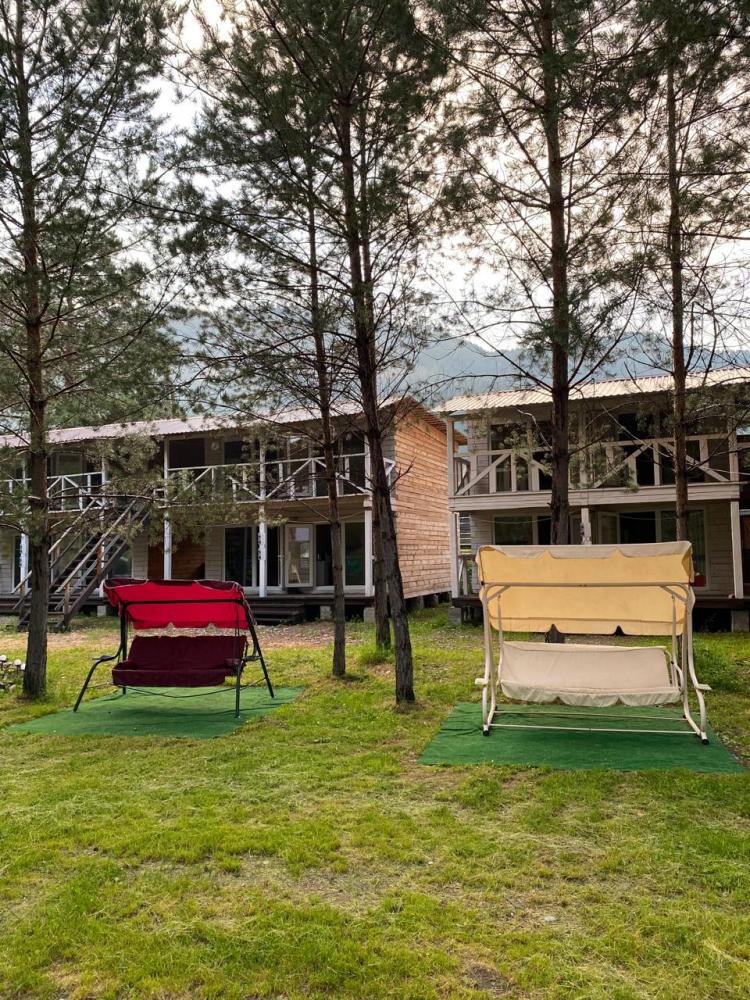 База отдыха "Амалия" в Горном Алтае на берегу реки Катунь