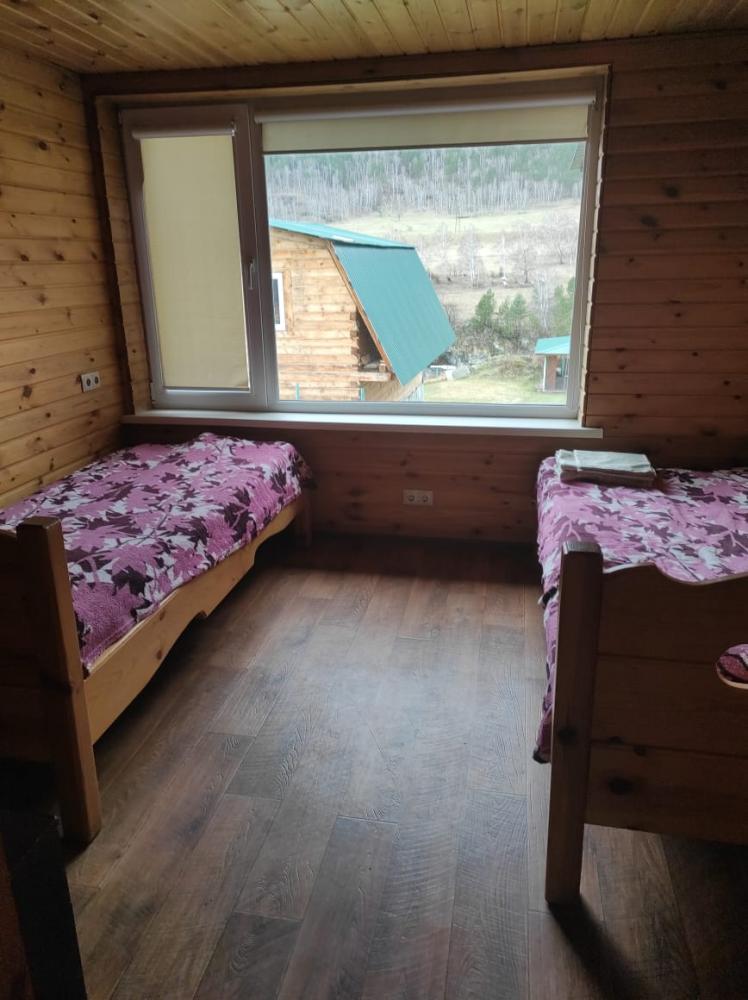 Гостевой дом в Чемале у реки Катунь