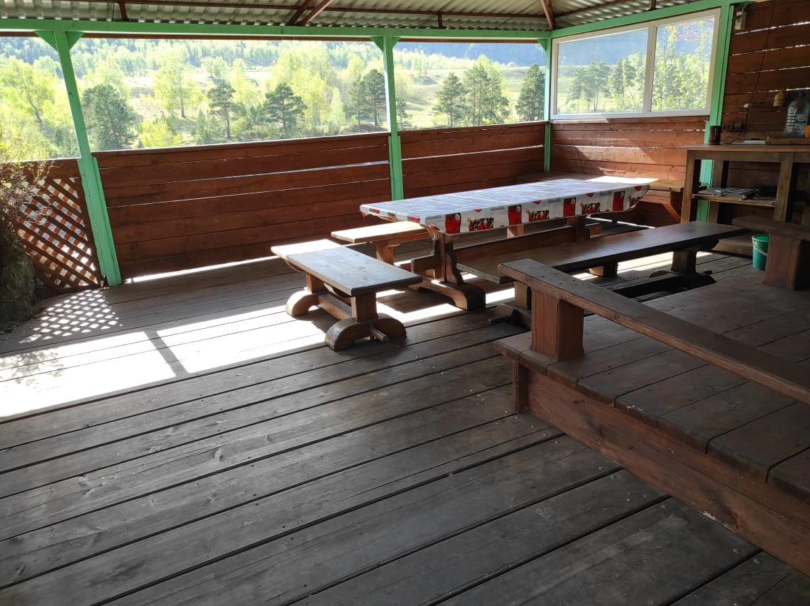 Беседка у реки в Горном Алтае Чемал (40 м2)