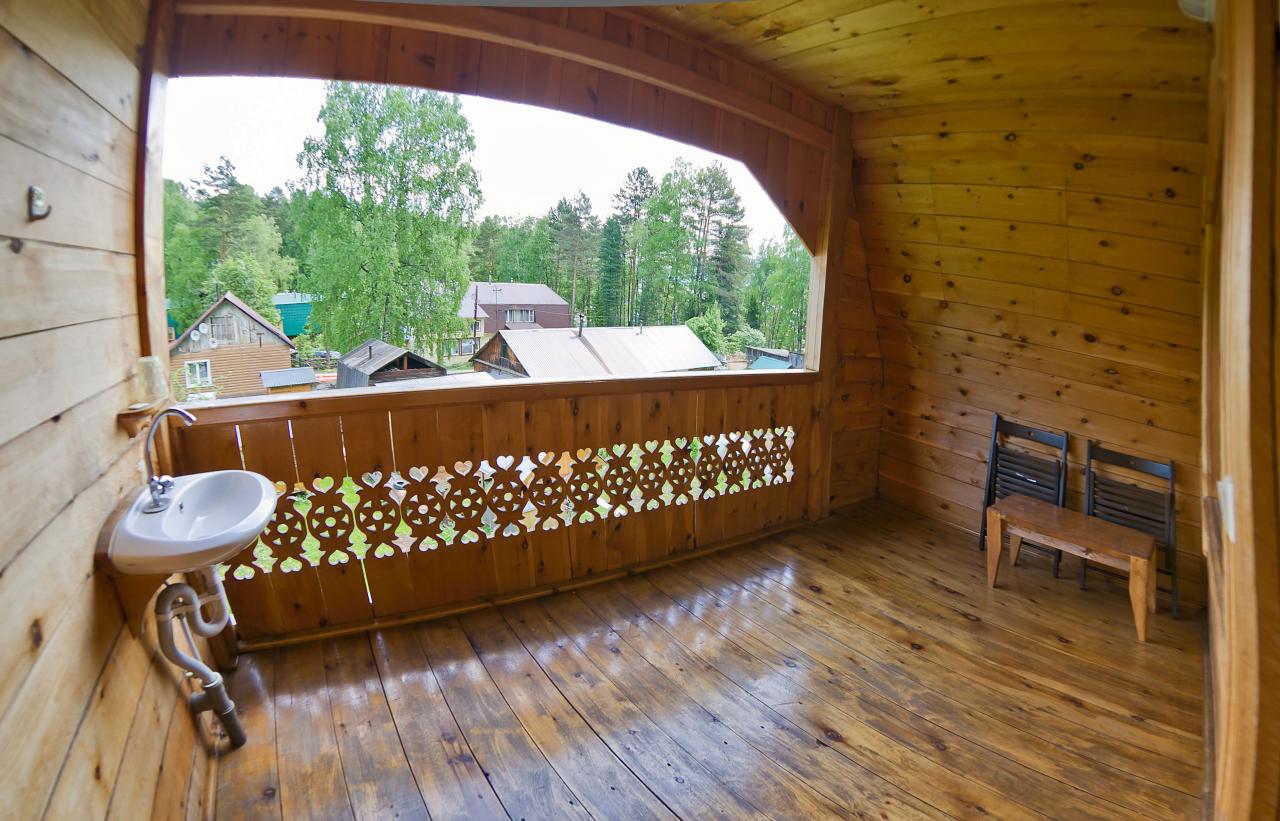 Второй этаж дома №2 балкон