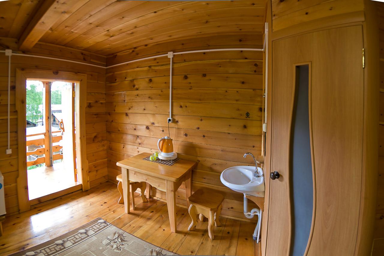 Благоустроенная комната на первом этаже дома №2