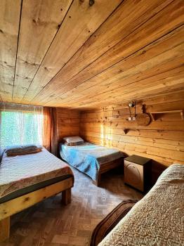 Дом 4-хместный с односпальными кроватями и террасой