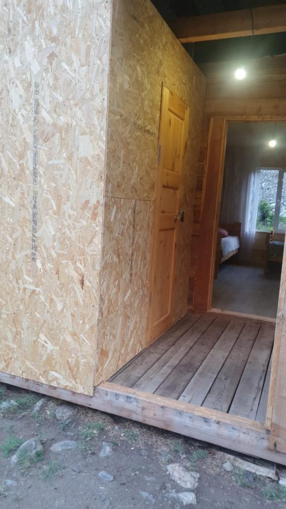 Дом 4-хместный благоустроенный