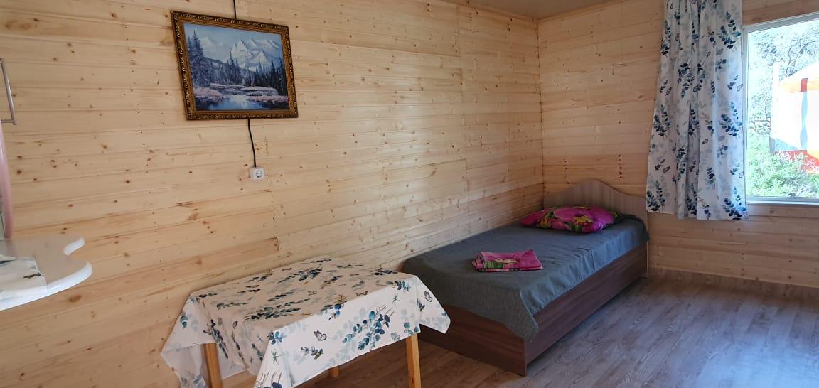 Дом 3-хместный благоустроенный