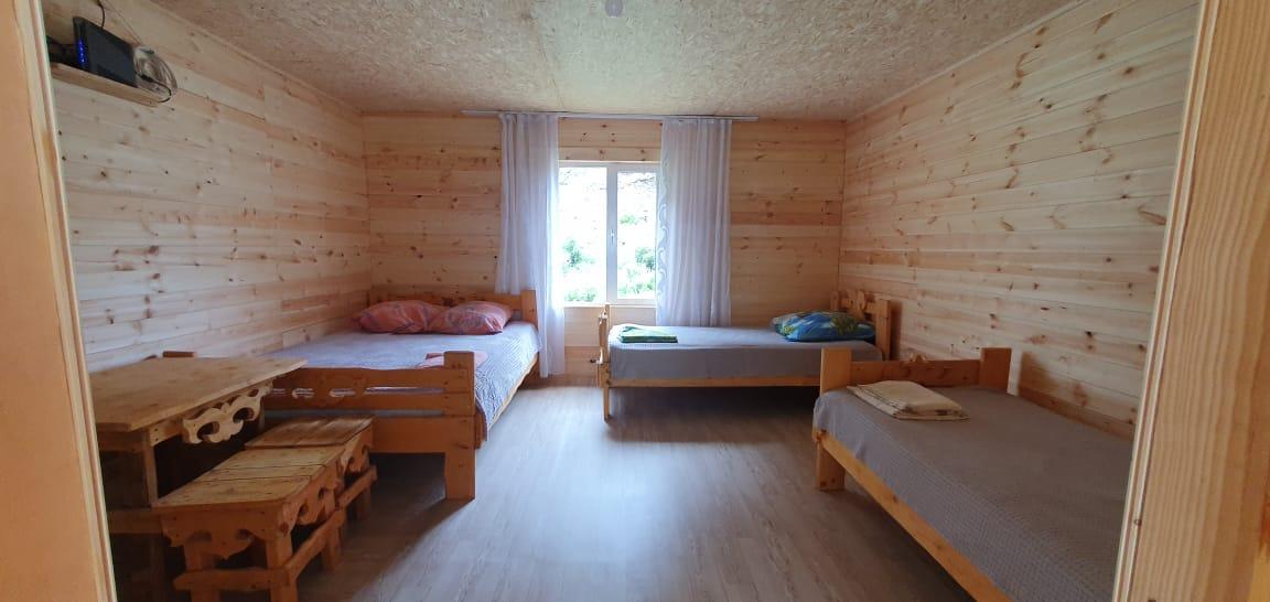 Дом 4-хместный благоустроенный