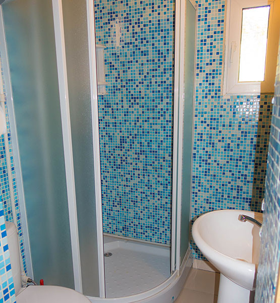 Санузел с душем в домике