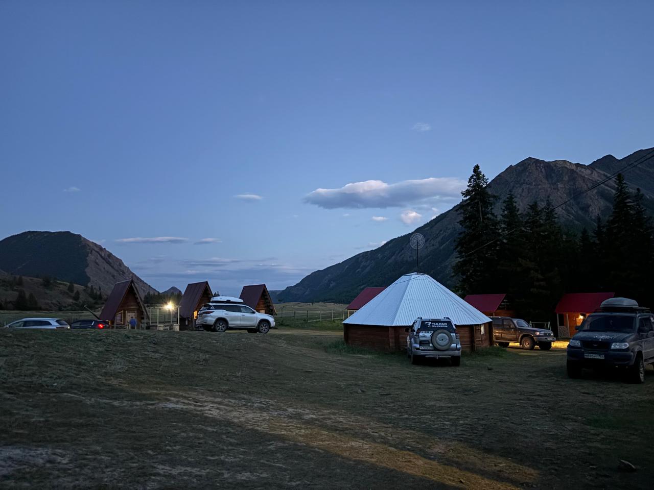 База отдыха "Тулпар" на Алтае вблизи Кош-Агача