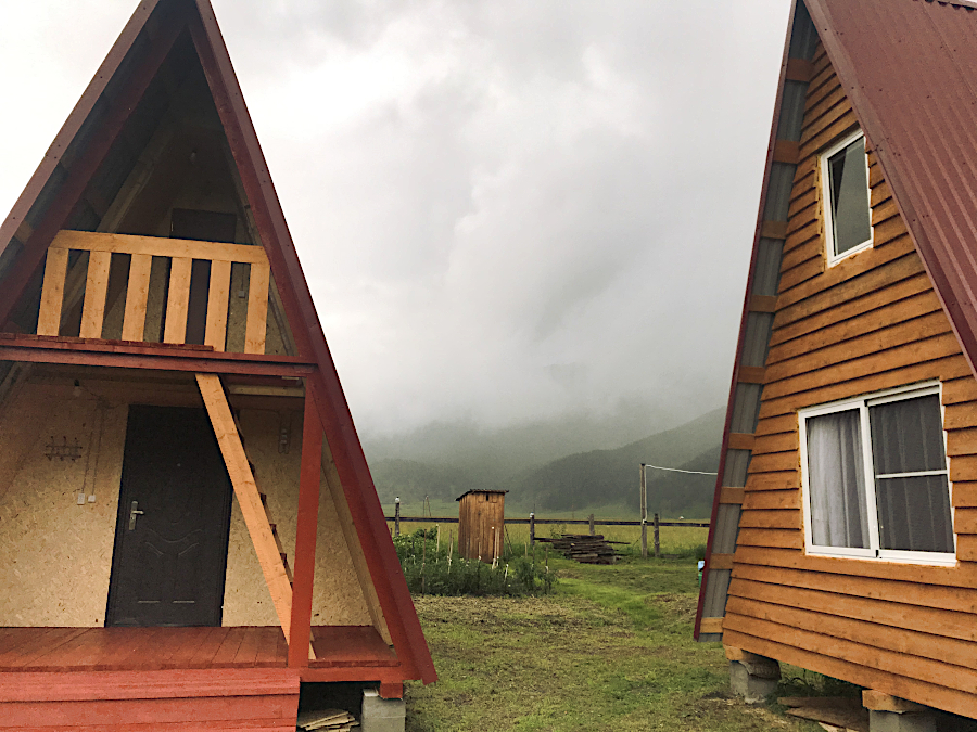 Два 4-х местных домика