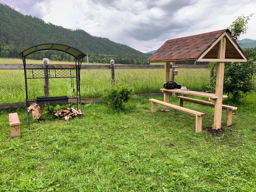 Беседка и мангал