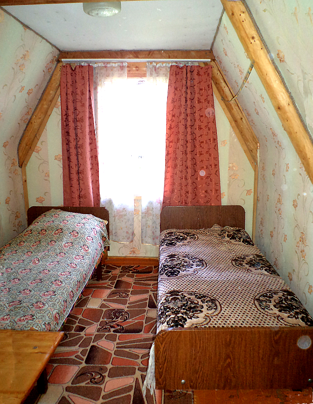 Маленький домик, комната на II этаже