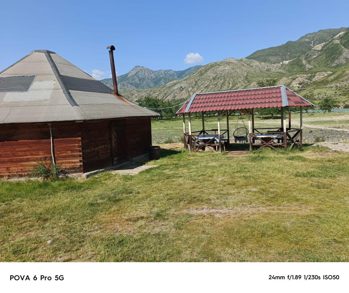 Аил с беседкой