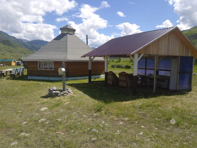 Деревянный аил на 5-6 мест