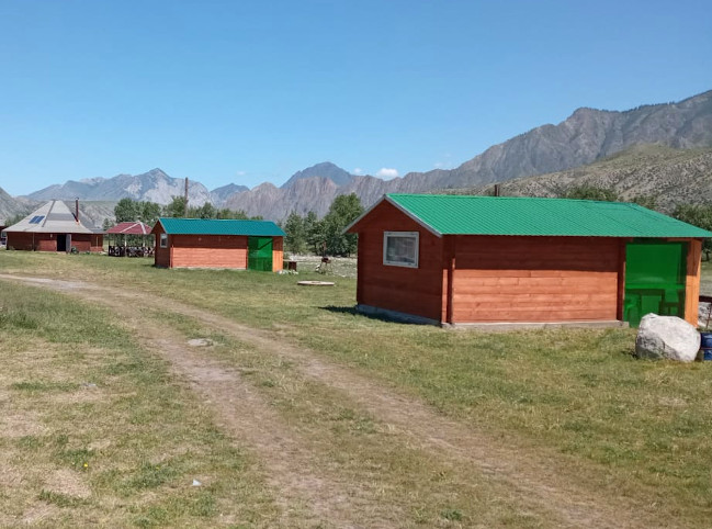 Два теплых 4-хместных дома с верандой