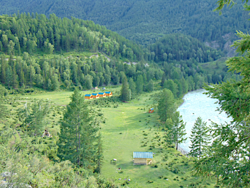 Теплые домики у реки Чуя