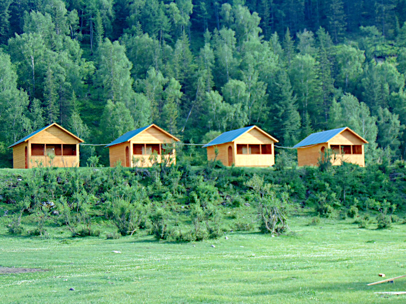 Теплые домики у реки Чуя