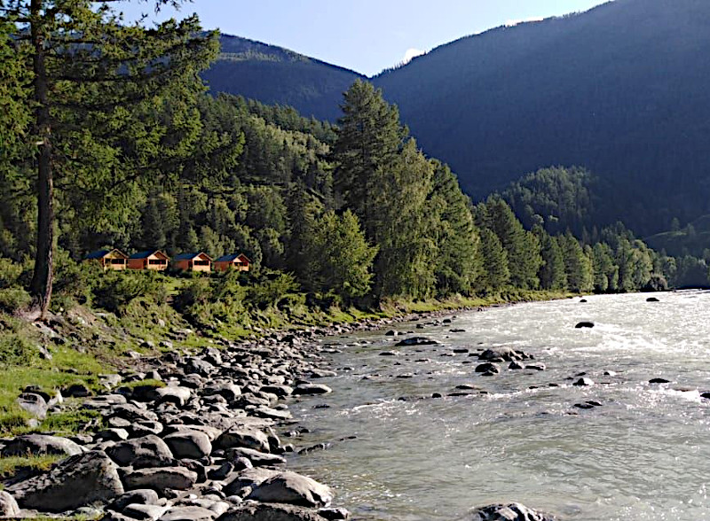 Отдых на Алтае у реки Чуя 