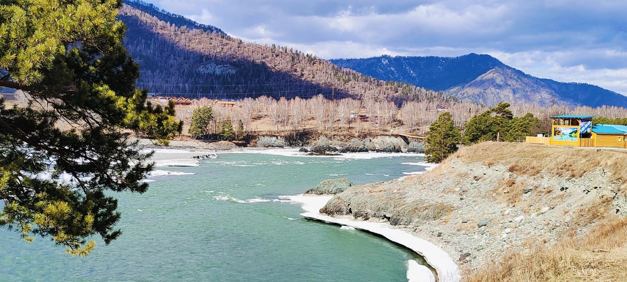 "Дом на Катуни" отдых на Алтае у реки